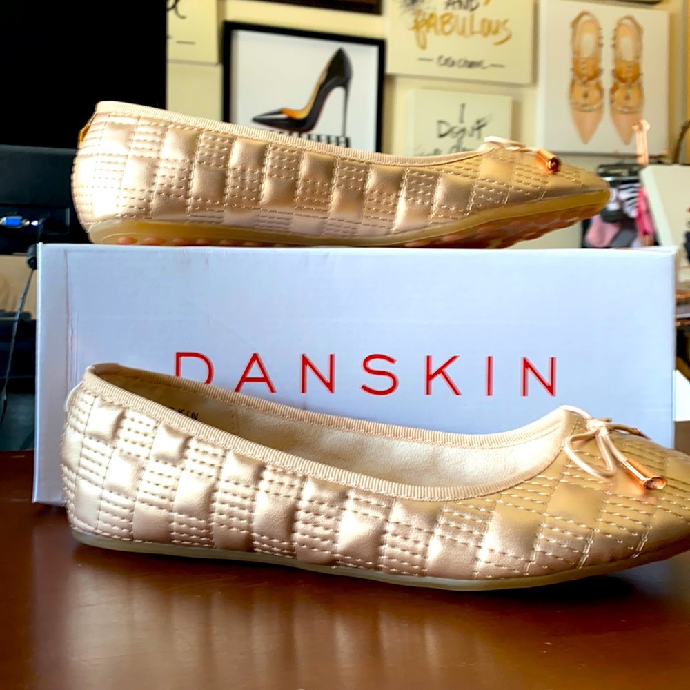 Danskin  ADORE ballerina shoes. 254301
